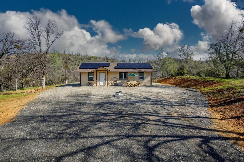 Cozy Cub Cabin, Brand New Home Near Yosemite Марипоса Екстериор снимка